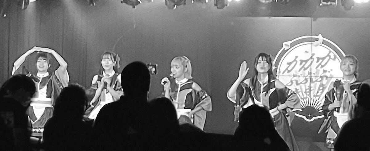 B-Team: MEI, KAMYU, RIA, NOA, YUYU