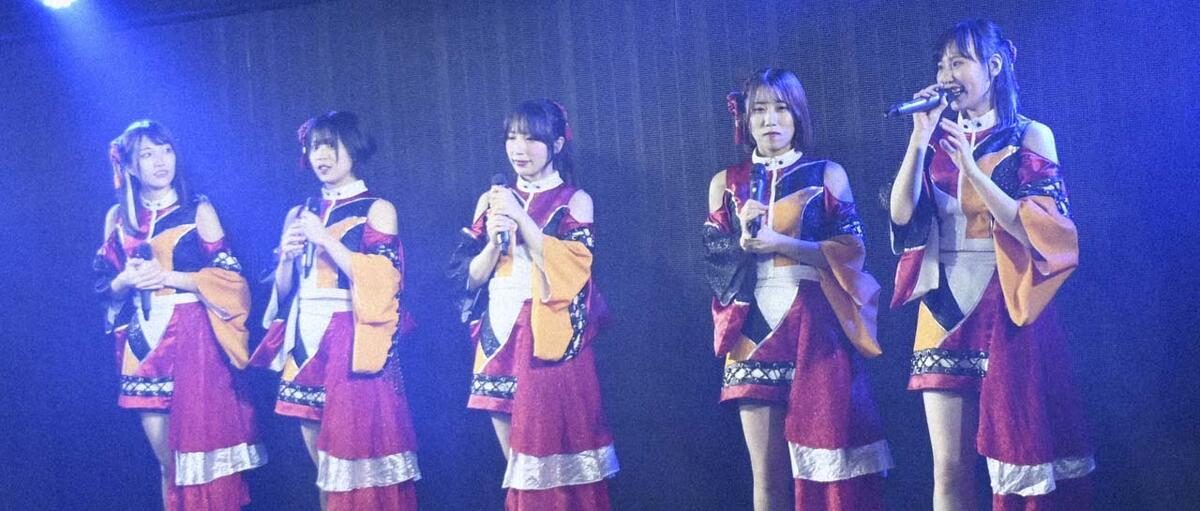 21:30~ HER to un LOCK公演. 出演: ASAMI, HALU, MOMO, AKI, IROHA(MC)